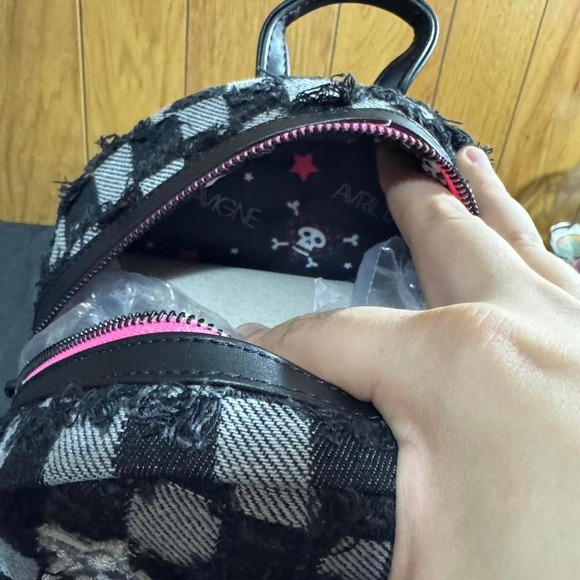 Limited Edition Avril Lavigne Loungefly Mini Backpack 2025 NEW - Picture 7 of 8